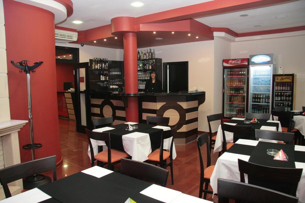 Hotel Byalo More بانيت المظهر الخارجي الصورة