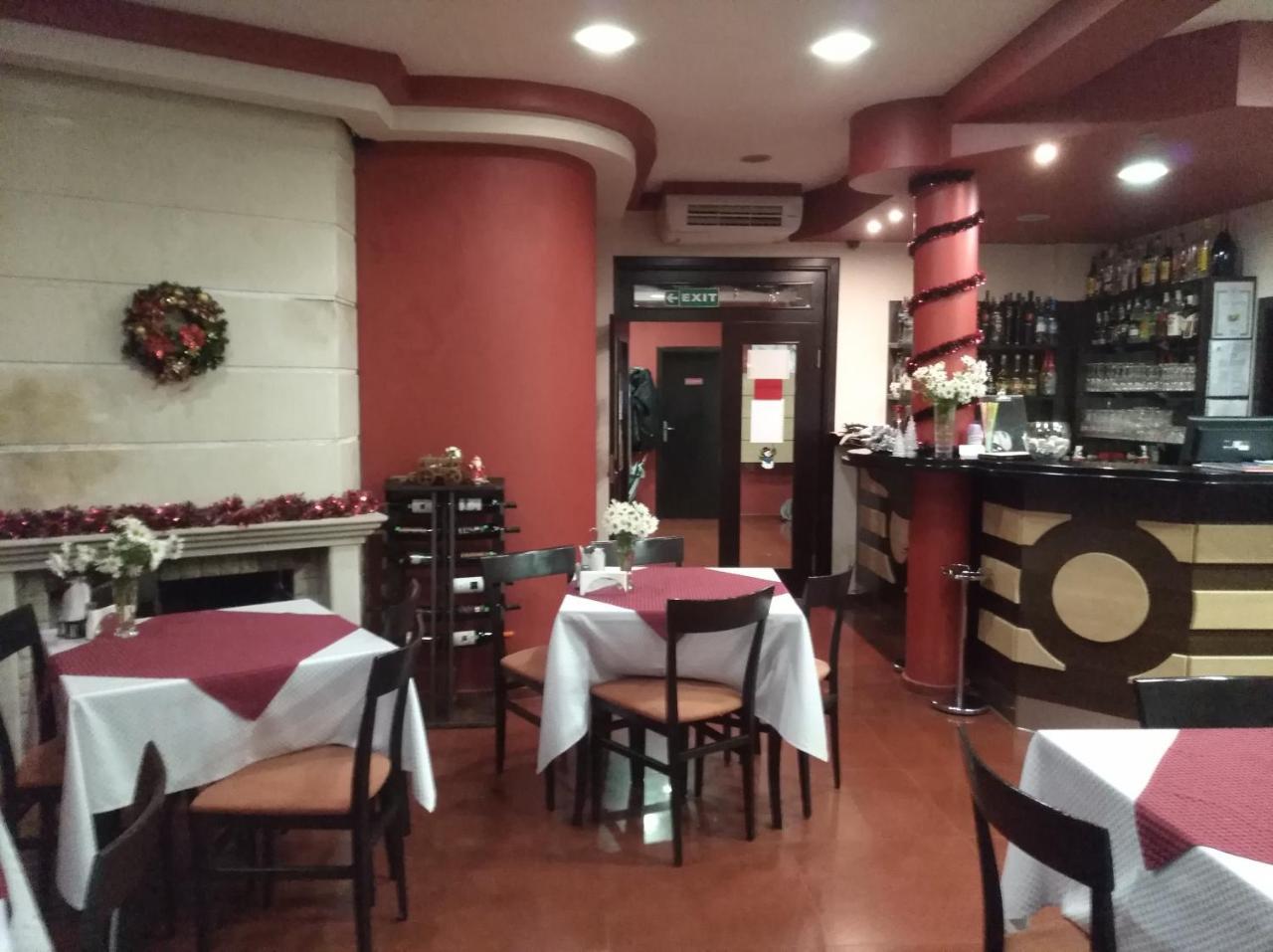 Hotel Byalo More بانيت المظهر الخارجي الصورة